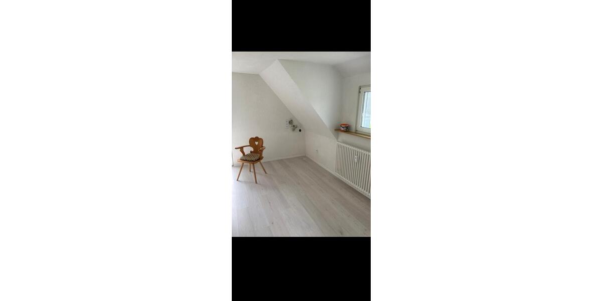 Dachgeschoßwohnung Eisenbach (Hochschwarzwald) - 4 Zimmer, 80 m&sup2;, 700&euro; | Angebot:26483152