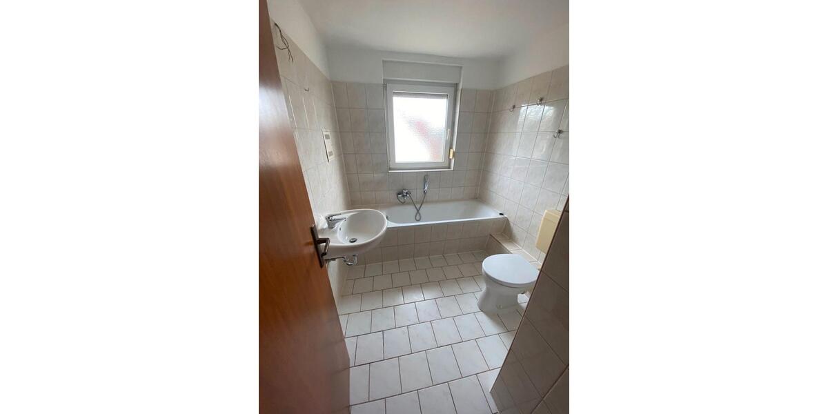 Dachgeschoßwohnung Zerbst (Anhalt) Leps - 4 Zimmer, 93 m&sup2;, 420&euro; | Angebot:26459503