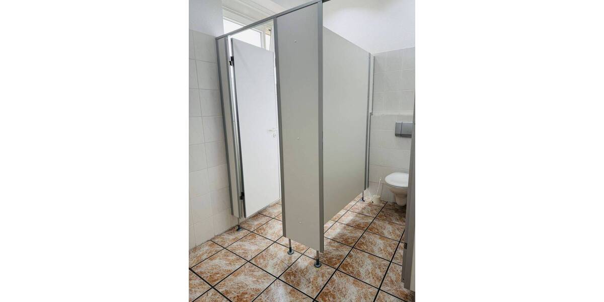 Gewerbeobjekt Oldenburg Tweelbäke - 7 Zimmer, 300 m&sup2;, 3.100&euro; | Angebot:25773824