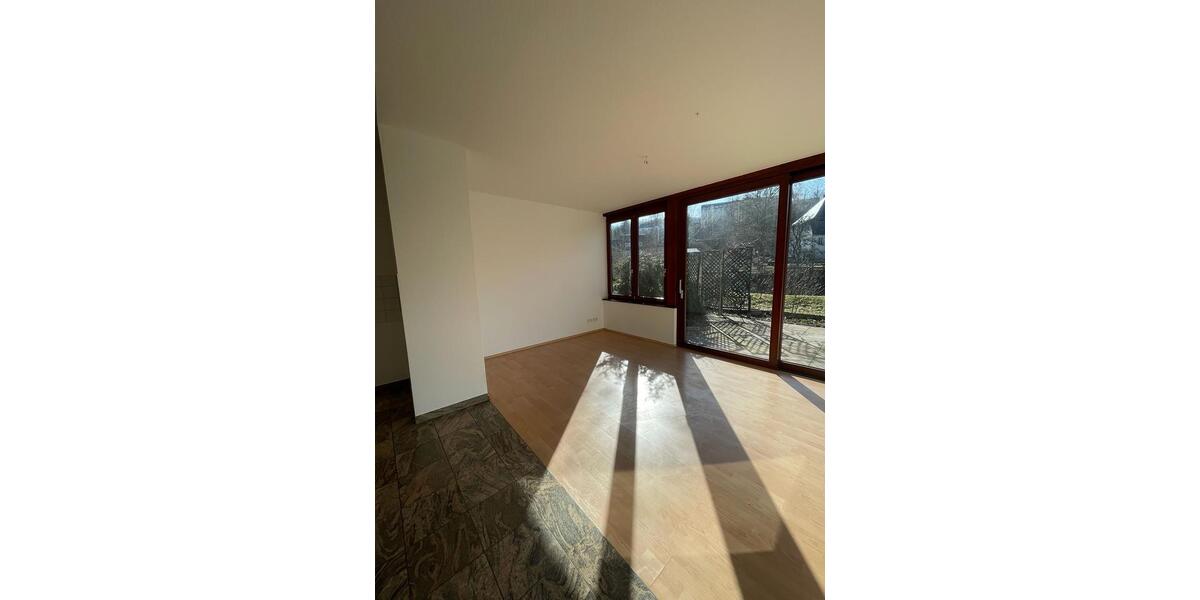 Erdgeschoßwohnung Zschopau - 2 Zimmer, 71 m&sup2;, 599&euro; | Angebot:25270640