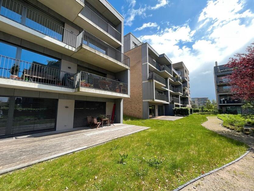 3-Zimmer-Erdgeschosswohnung mit Terrasse und Blick auf die Weser zimmer