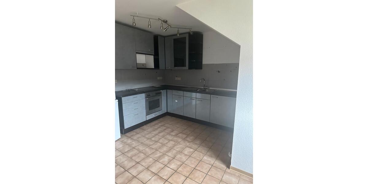 Dachgeschoßwohnung Losheim am See - 3 Zimmer, 100 m&sup2;, 850&euro; | Angebot:26582144