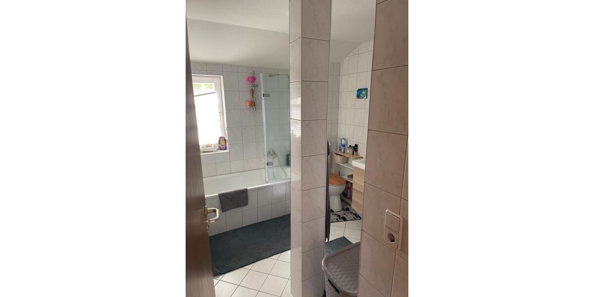 Dachgeschoßwohnung Frankfurt (Oder) - 4 Zimmer, 95 m&sup2;, 1.110&euro; | Angebot:26477855