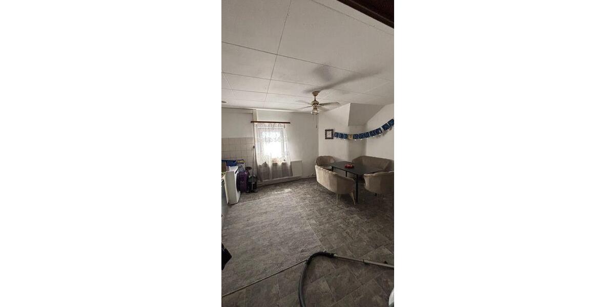 Dachgeschoßwohnung Saarbrücken West - 3 Zimmer, 85 m&sup2;, 590&euro; | Angebot:26365844