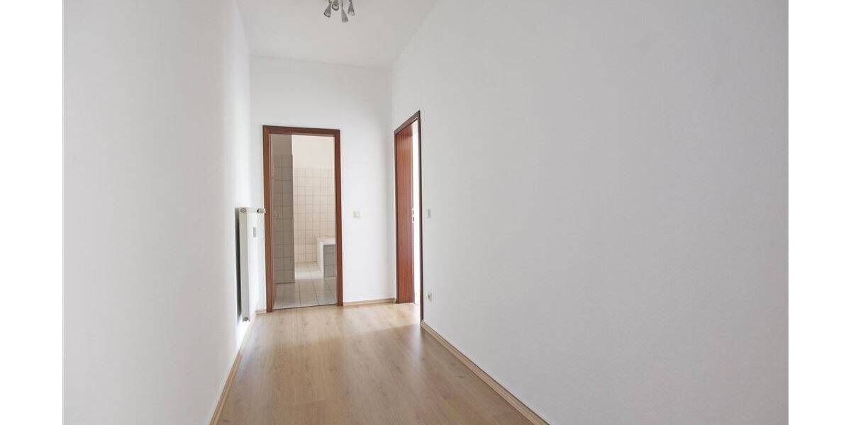 Etagenwohnung Frankenberg - 2 Zimmer, 81 m&sup2;, 399&euro; | Angebot:25821056