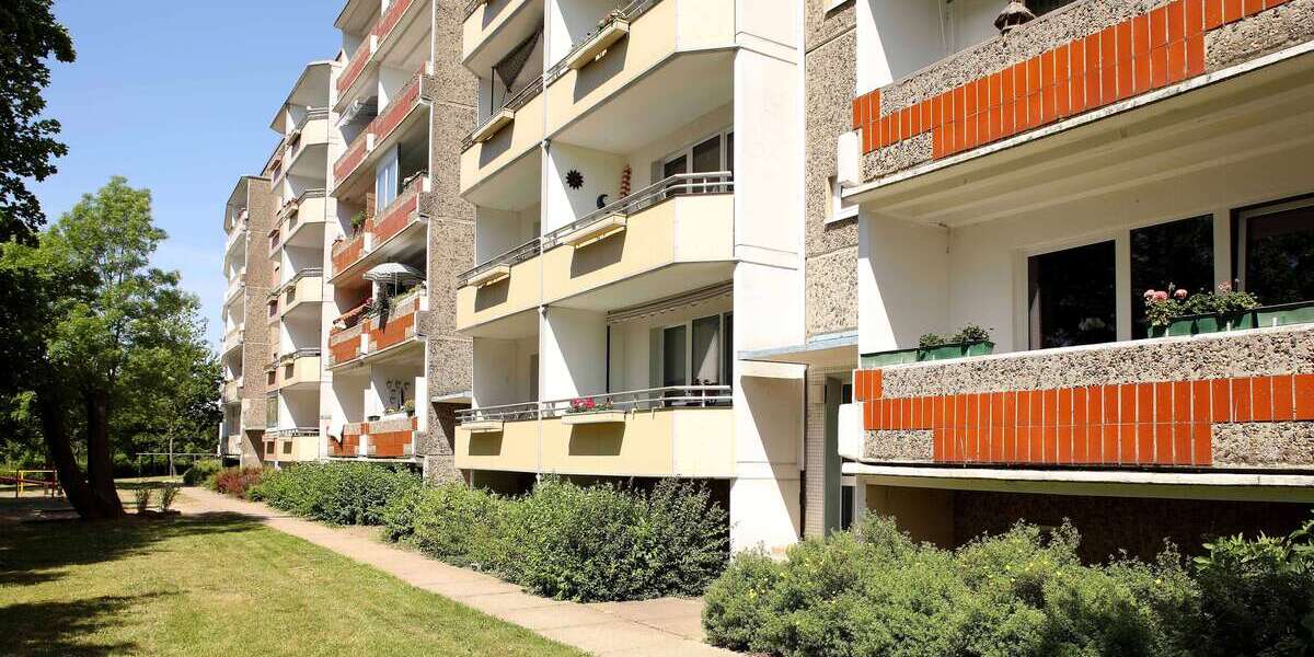 Etagenwohnung Neubrandenburg Datzeberg - 3 Zimmer, 63 m&sup2;, 337&euro; | Angebot:26167294