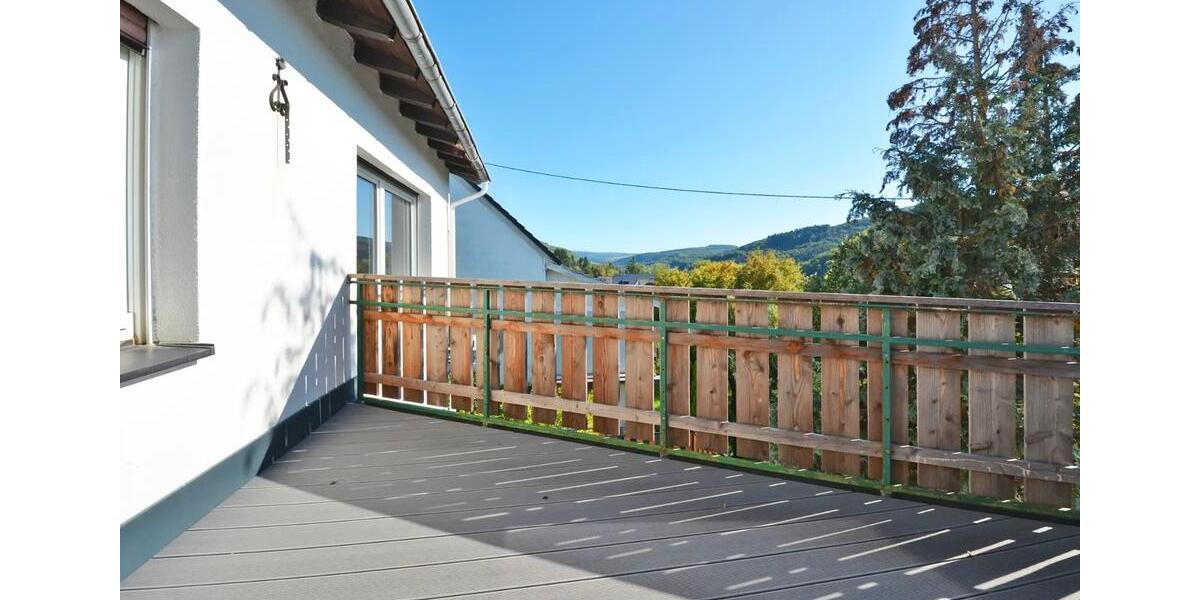 Dachgeschoßwohnung Trier Nord - 2 Zimmer, 94 m&sup2;, 890&euro; | Angebot:26105478