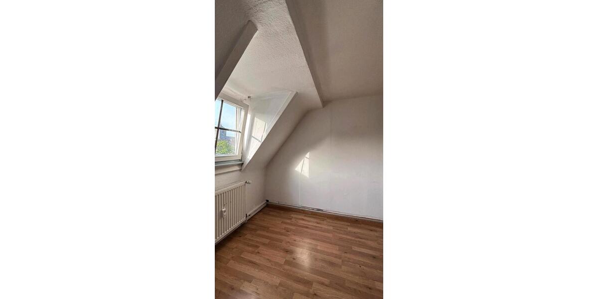Dachgeschoßwohnung Birkenau - 3 Zimmer, 90 m&sup2;, 950&euro; | Angebot:26701066