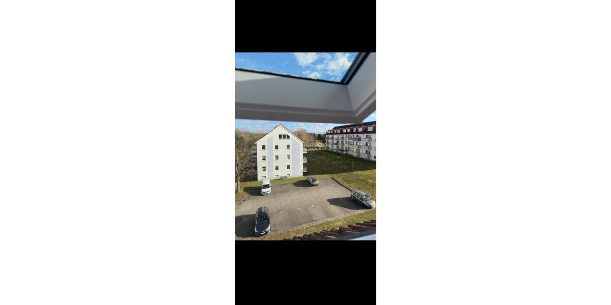 Dachgeschoßwohnung Hainichen - 2 Zimmer, 51 m&sup2;, 275&euro; | Angebot:26057023