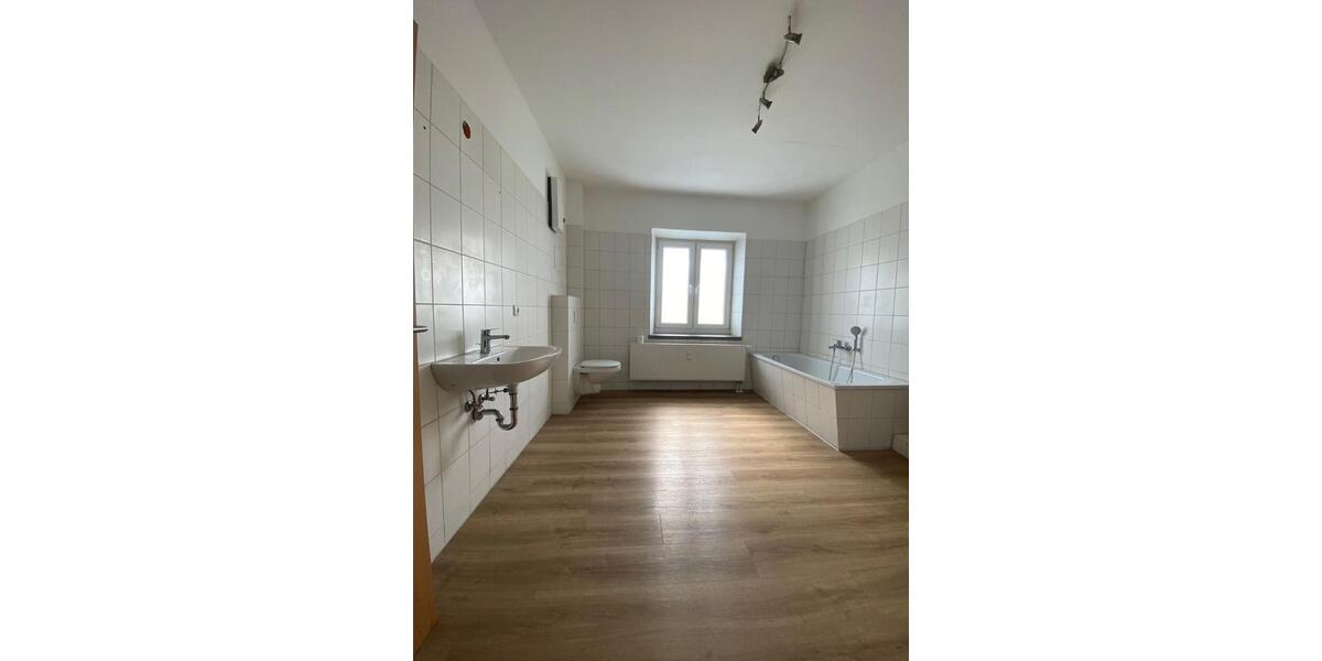 Etagenwohnung Haldensleben - 3 Zimmer, 88 m&sup2;, 750&euro; | Angebot:25546558