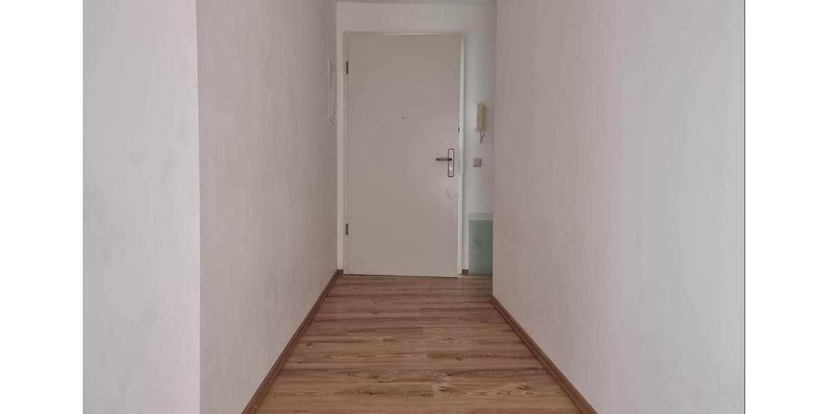 Dachgeschoßwohnung Rötha - 4 Zimmer, 127 m&sup2;, 1.260&euro; | Angebot:24548496