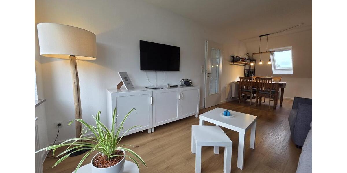 Dachgeschoßwohnung Esens - 4 Zimmer, 82 m&sup2;, 850&euro; | Angebot:26603409