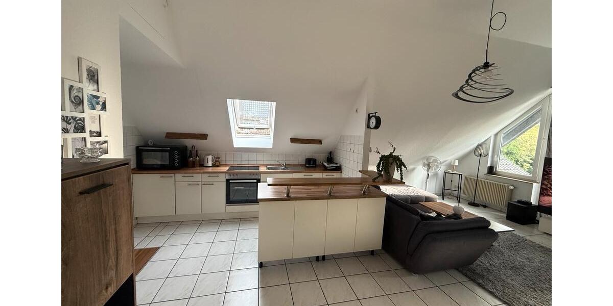 Dachgeschoßwohnung Bergisch Gladbach - 2 Zimmer, 80 m&sup2;, 1.230&euro; | Angebot:26535391