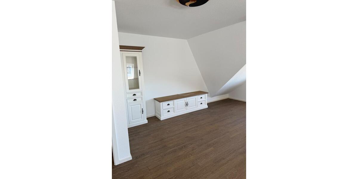 Dachgeschoßwohnung Wilhelmshaven - 2 Zimmer, 89 m&sup2;, 758&euro; | Angebot:20460985