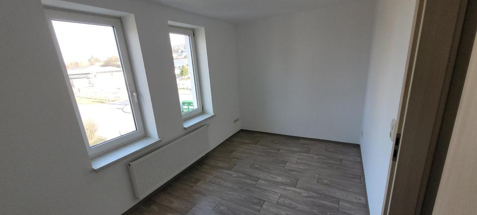 Dachgeschoßwohnung Schleiz - 4 Zimmer, 88 m&sup2;, 660&euro; | Angebot:25407532