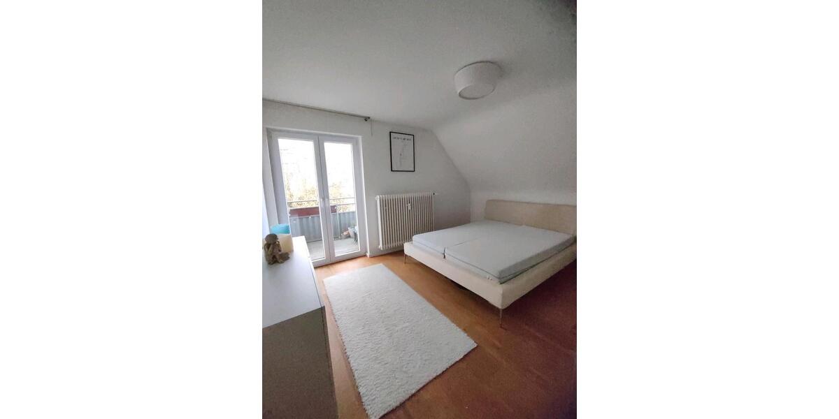 Dachgeschoßwohnung Baden-Baden Baden - 3 Zimmer, 62 m&sup2;, 830&euro; | Angebot:24379302