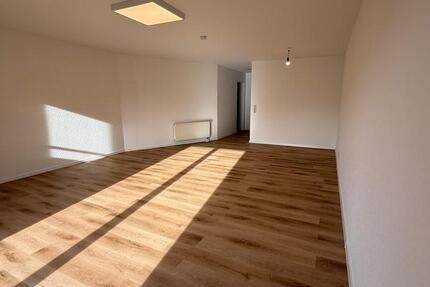 Wohnung Walldürn - 2 Zimmer, 75 m&sup2;, 750&euro; | Angebot:24847932