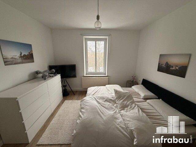 Gut geschnittene geräumige 2-ZKB mit saniertem Bad 2 zimmer