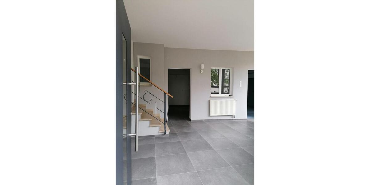 Erdgeschoßwohnung Hungen - 2.5 Zimmer, 100 m&sup2;, 750&euro; | Angebot:18671230