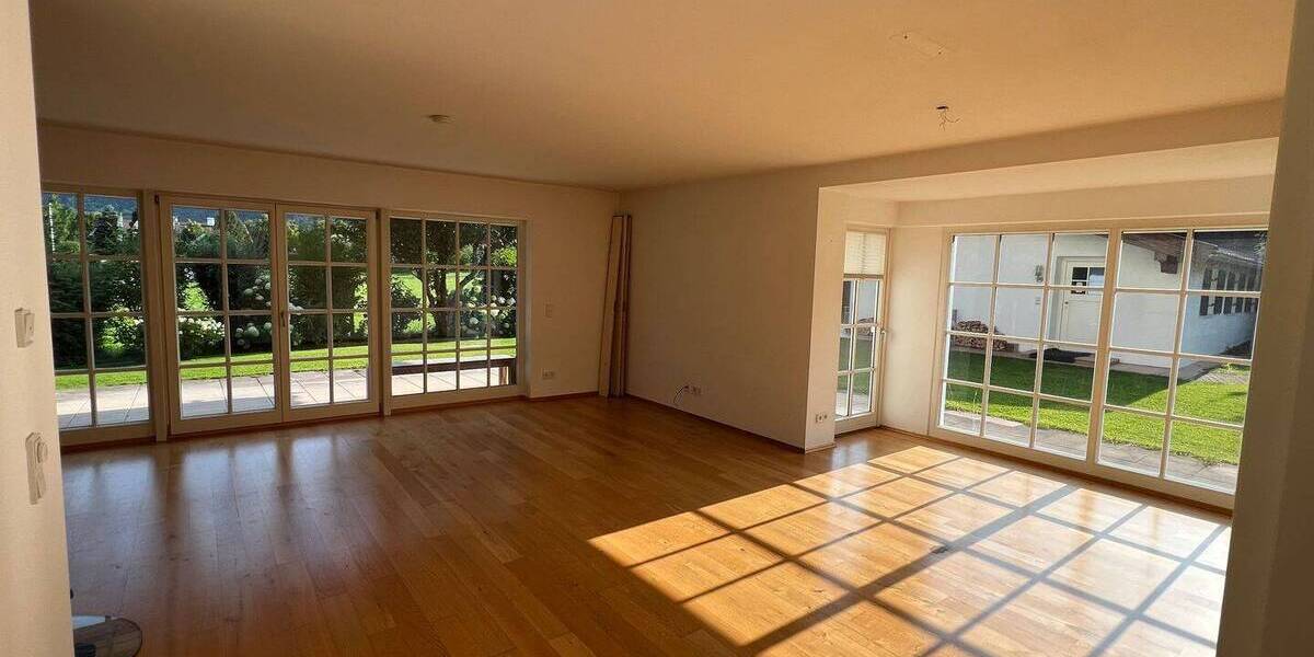 Doppelhaushälfte Bad Wiessee - 6 Zimmer, 165 m&sup2;, 4.000&euro; | Angebot:25958538