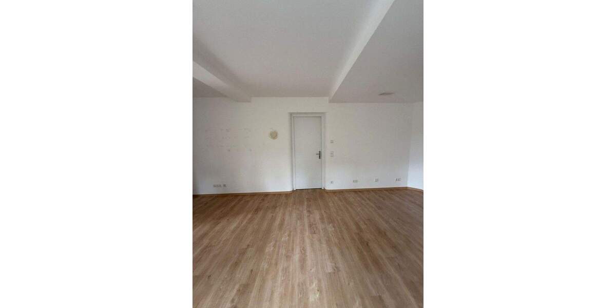 Einfamilienhaus Burkhardtsdorf - 6 Zimmer, 140 m&sup2;, 1.600&euro; | Angebot:24856612