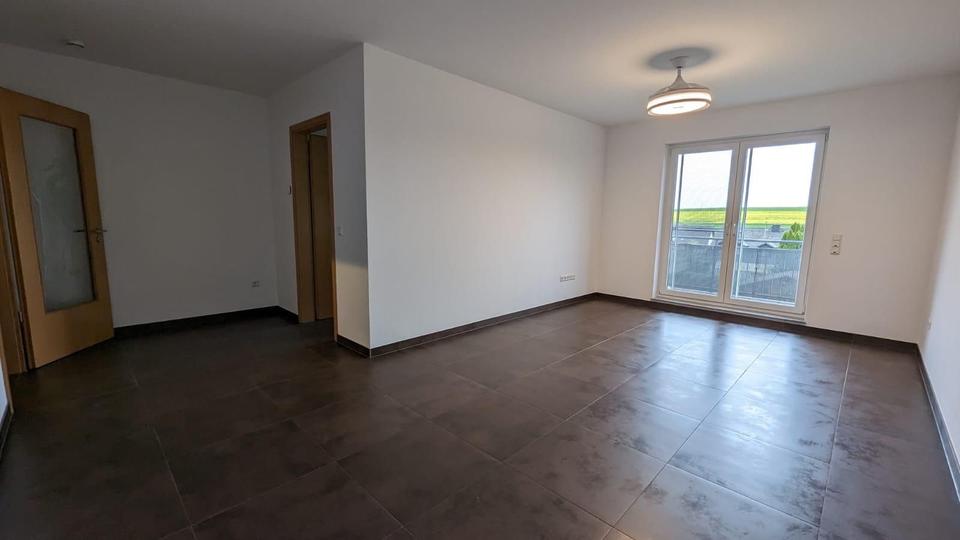 Erdgeschoßwohnung Newel - 2.5 Zimmer, 77 m&sup2;, 1.200&euro; | Angebot:24831980