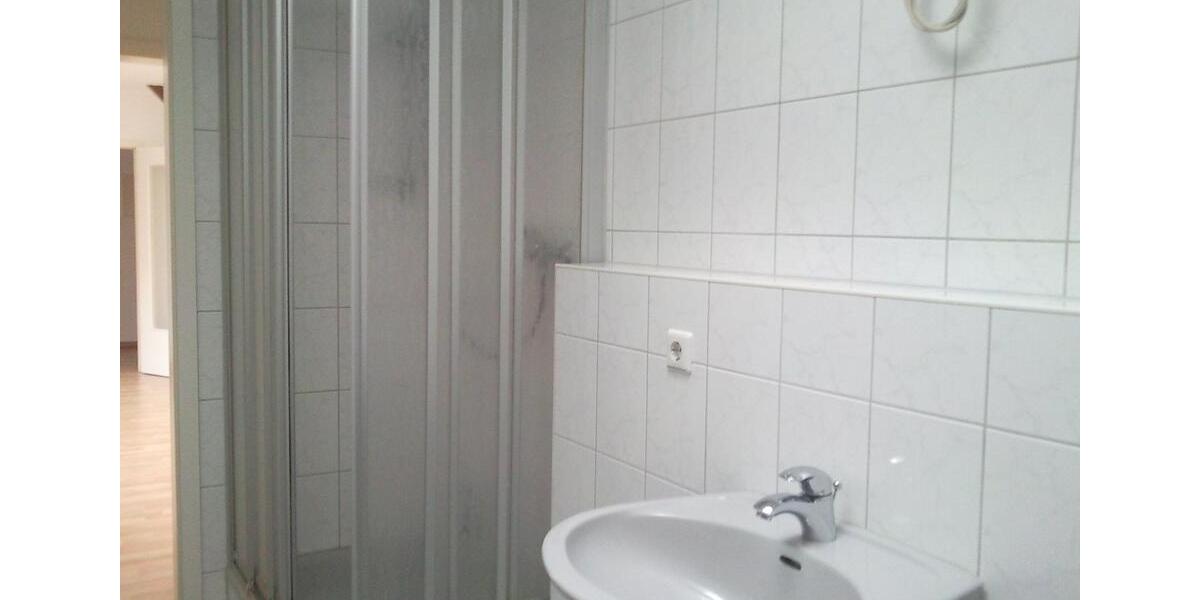 Etagenwohnung Bernburg (Saale) - 2 Zimmer, 63 m&sup2;, 400&euro; | Angebot:26697197