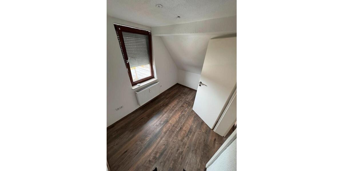 Dachgeschoßwohnung Möckmühl - 3 Zimmer, 60 m&sup2;, 750&euro; | Angebot:26030748