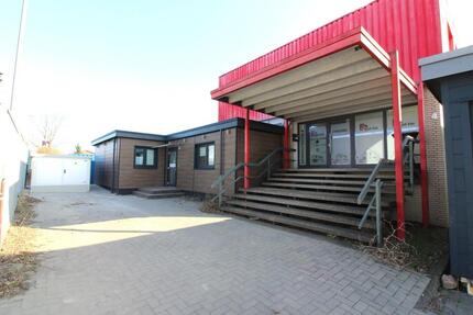 Vermietung! 105 m² BüroflächePraxis mit 3 R äumen, 1 WC, Klimaanlage und 1 Küche in Syke. zimmer