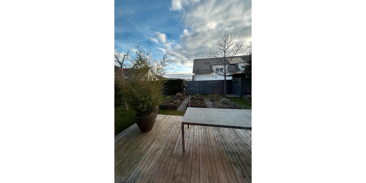 Doppelhaushälfte Wittnau - 4 Zimmer, 172 m&sup2;, 3.000&euro; | Angebot:25831358