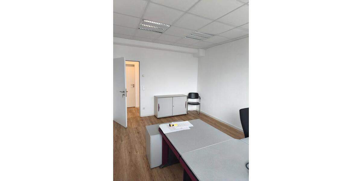 Gewerbeobjekt Düsseldorf Stadtbezirk 6 - 600&euro; | Angebot:26101365