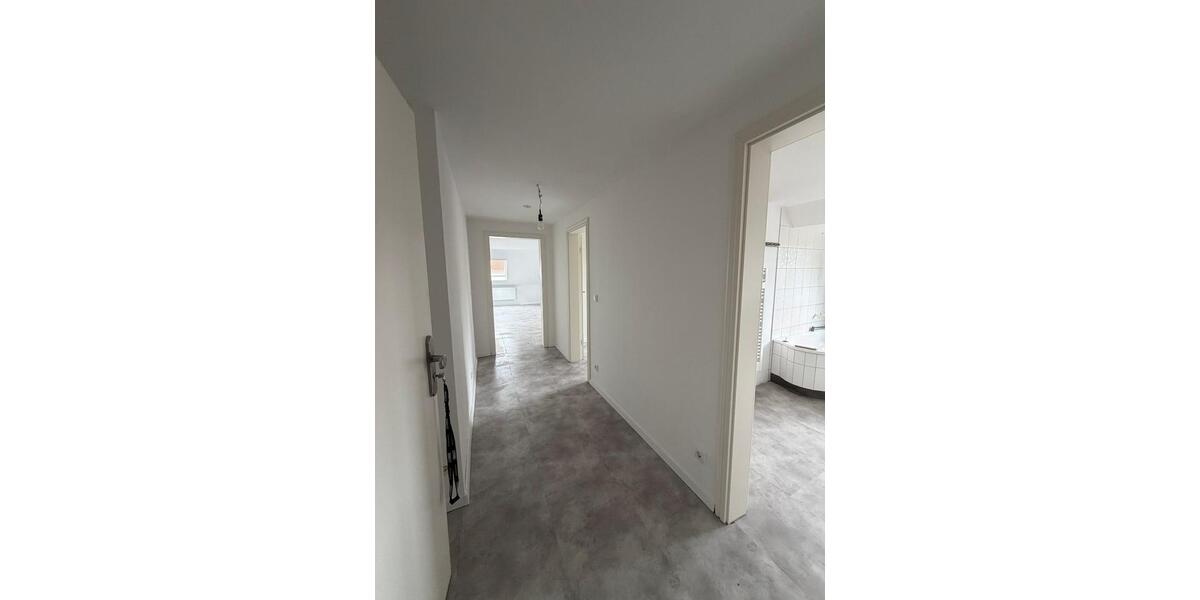 Dachgeschoßwohnung Güstrow - 2 Zimmer, 68 m&sup2;, 544&euro; | Angebot:26705583