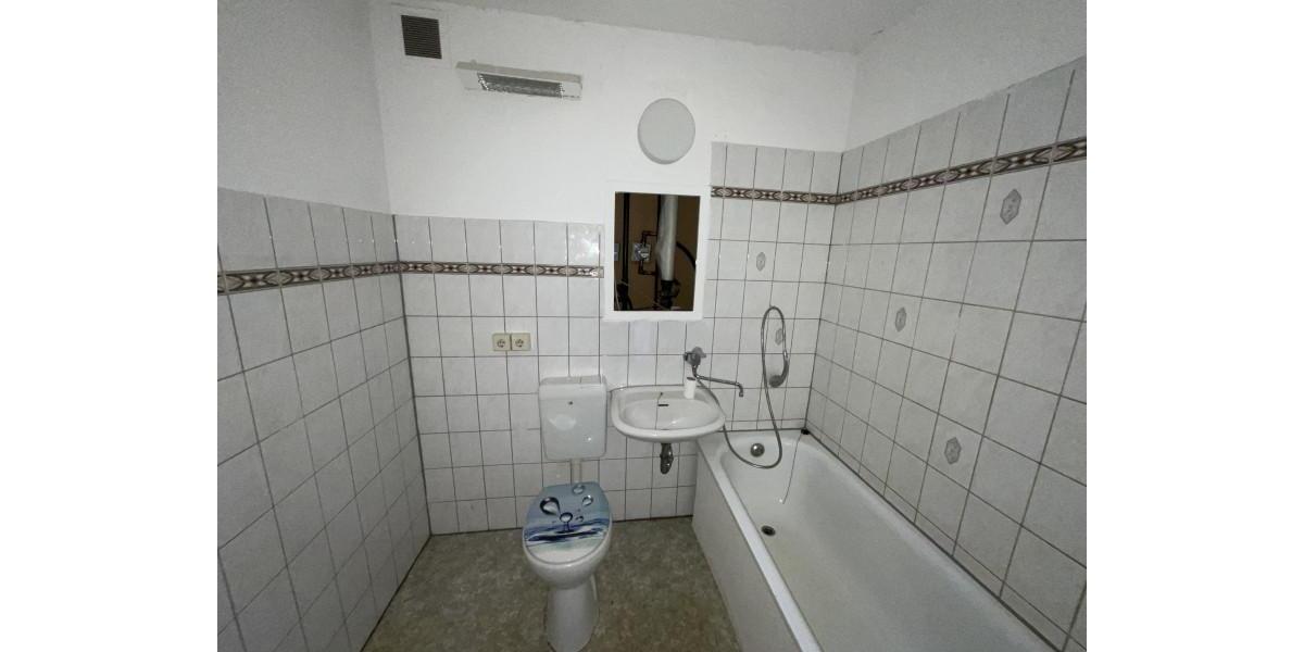 Etagenwohnung Suhl Aue 1 - 3 Zimmer, 69 m&sup2;, 358&euro; | Angebot:26066436