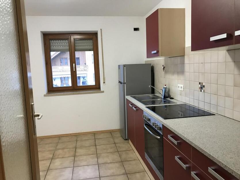 Sofort Einziehen! Modernes Wohnen im Grünen: 4-Zimmerwohnung mit Balkon in Oberneuching