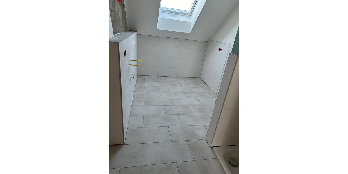 Dachgeschoßwohnung Ebsdorfergrund - 4 Zimmer, 107 m&sup2;, 1.350&euro; | Angebot:25084625