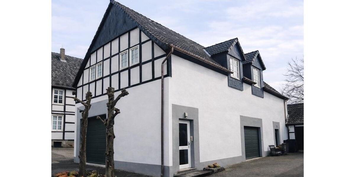 Dachgeschoßwohnung Warstein - 3 Zimmer, 125 m&sup2;, 900&euro; | Angebot:25396348