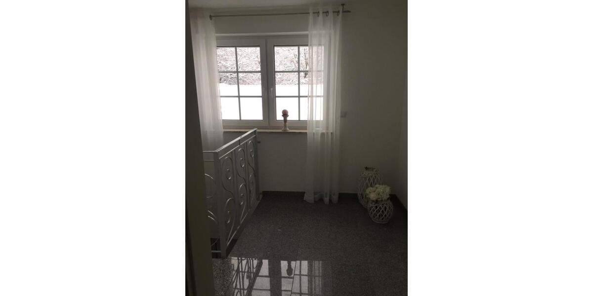 Dachgeschoßwohnung Ulmen - 3 Zimmer, 80 m&sup2;, 650&euro; | Angebot:25206021