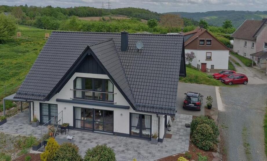 90 m² 3,5 Zimmer Dachgeschoßwohnung Altena Kleinendrescheid