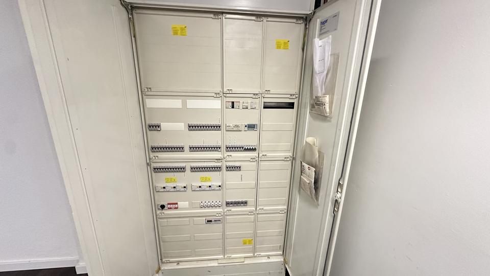 *** modernisierte Gewerbefläche in der Innenstadt zu vermieten *** zimmer