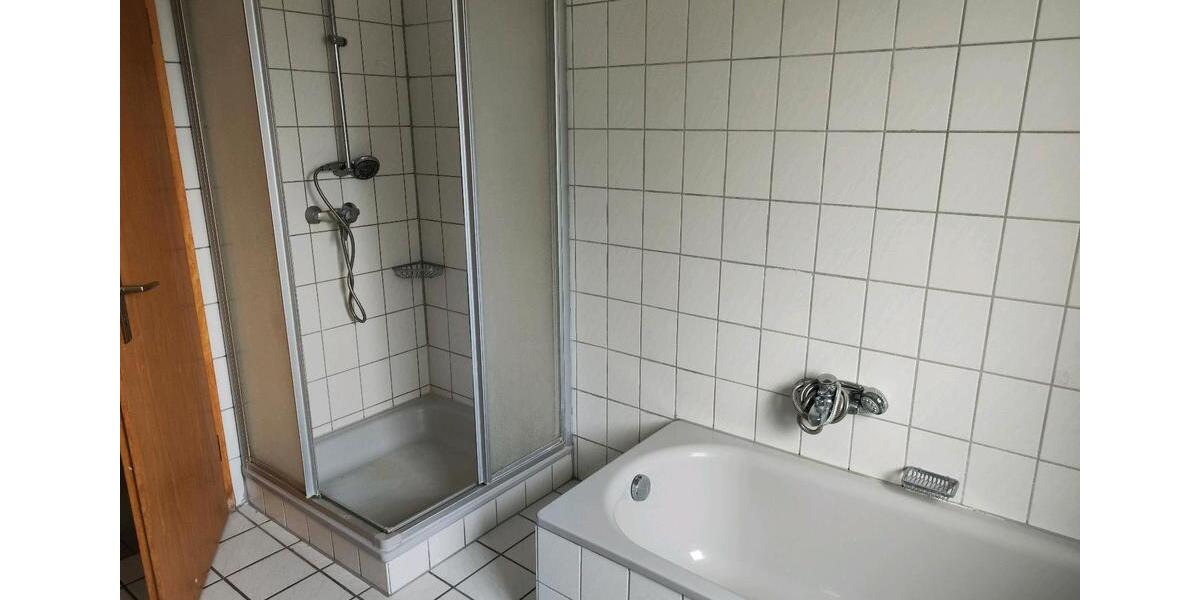 Erdgeschoßwohnung Gifhorn - 4 Zimmer, 100 m&sup2;, 1.300&euro; | Angebot:26019363