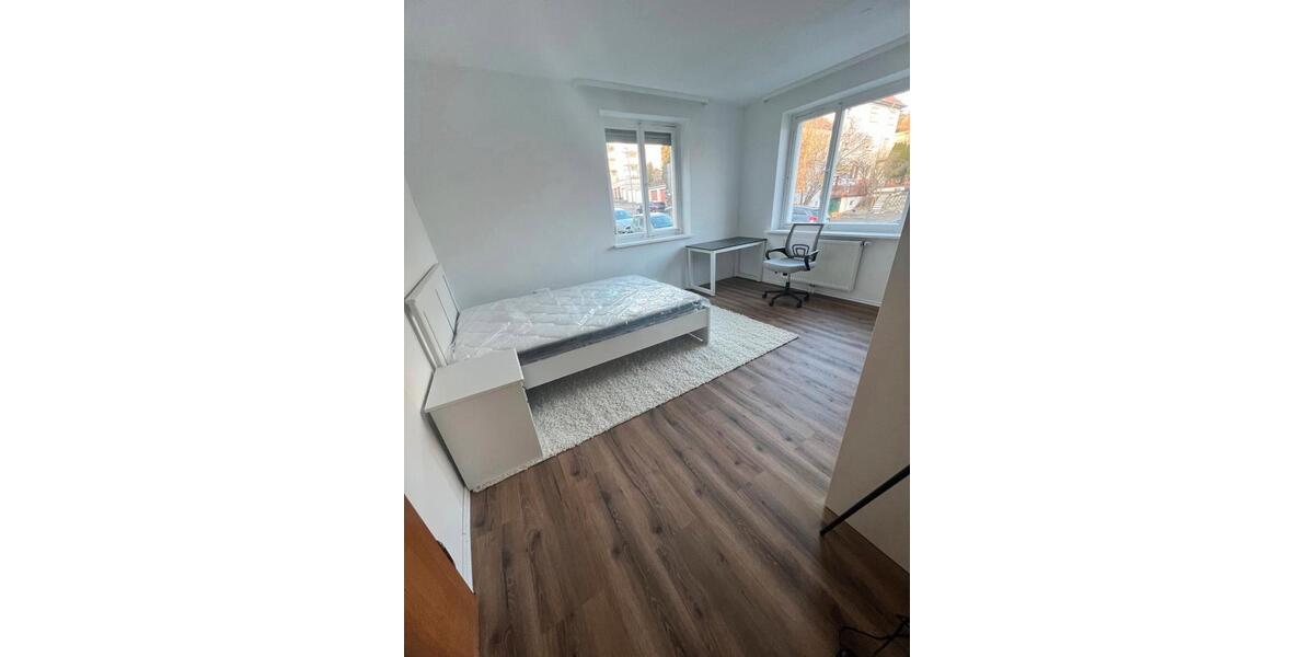 Erdgeschoßwohnung Albstadt - 1 Zimmer, 140 m&sup2;, 470&euro; | Angebot:26495041