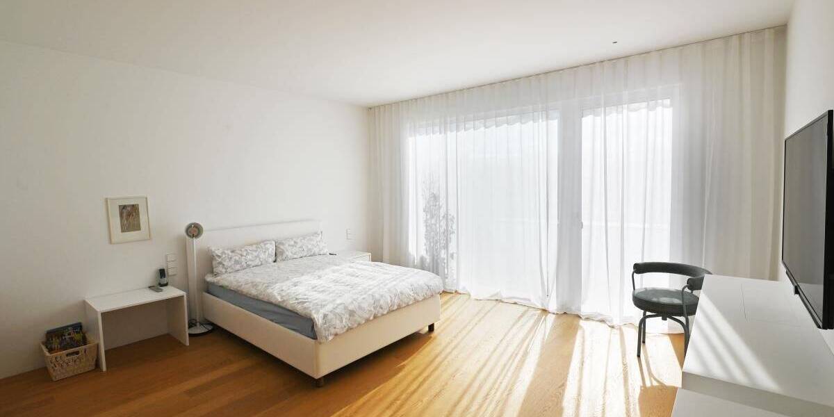 Etagenwohnung Ludwigsburg Ost - 4 Zimmer, 196 m&sup2;, 2.350&euro; | Angebot:23637196