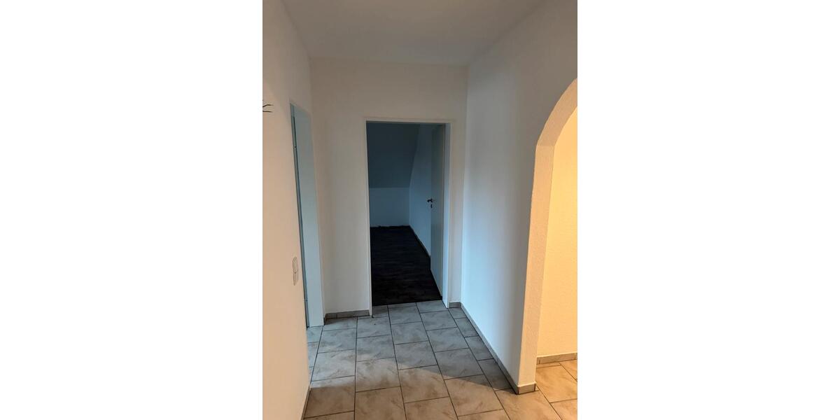 3 Zimmer frisch renoviert schöne Wohnung zentral ruhige Lage 3 zimmer