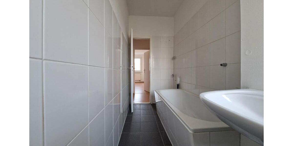 Etagenwohnung Hettstedt - 4 Zimmer, 70 m&sup2;, 330&euro; | Angebot:25366013