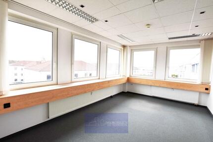 ERLANGEN-TENNENLOHE - HELLE BÜROS - KÜCHE - TEIKLIMA - BAB 373ÖPNVAIRPORT zimmer