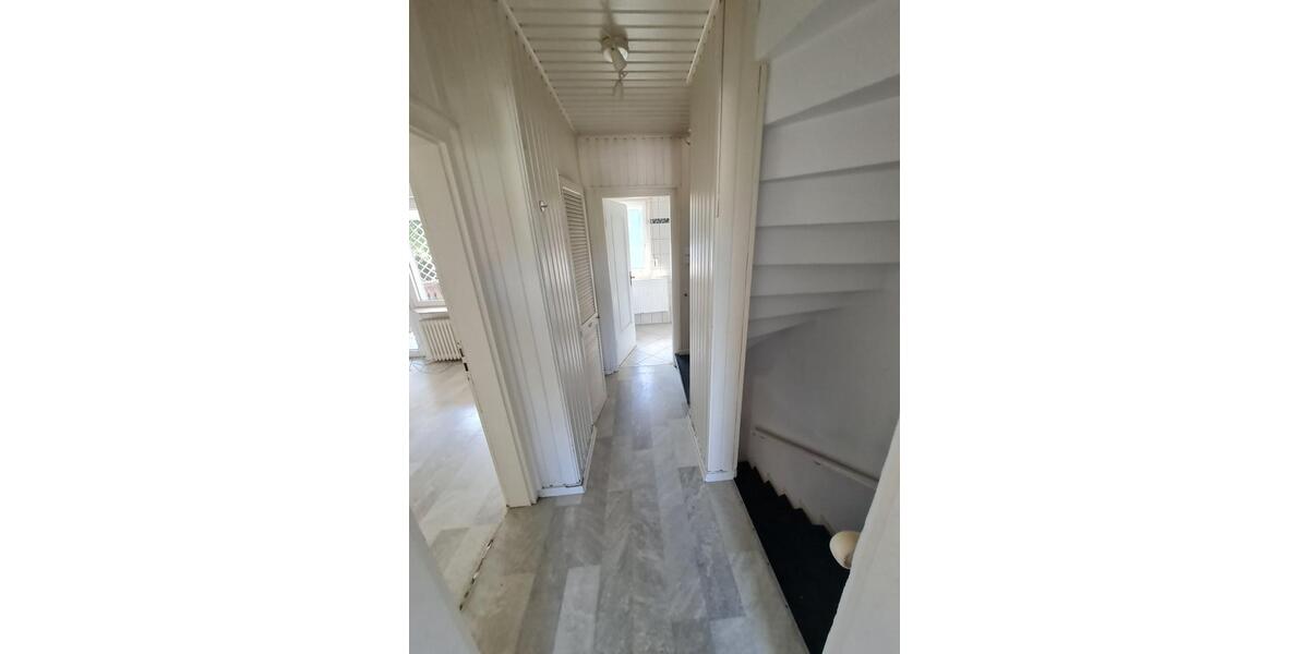 WG Zimmer im Haus Garten Balkon Badewanne NEU renoviert Einbauküc 1 zimmer