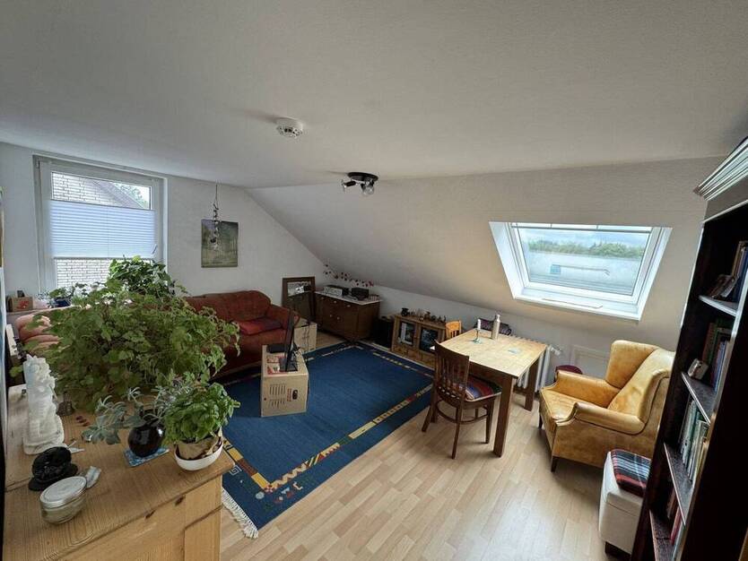 3-Zimmer-Dachgeschoßwohnung in ruhiger Lage von Bad Meinberg
