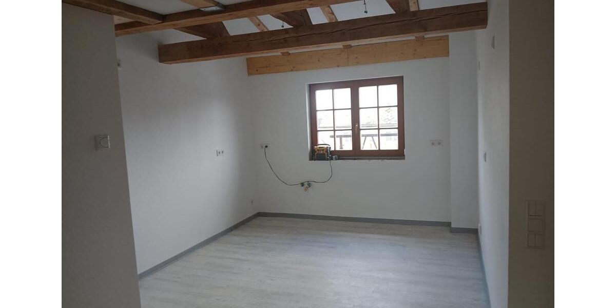 Erstbezug mit Balkon: Schöne 5-Raum-Maisonette-Wohnung 5 zimmer