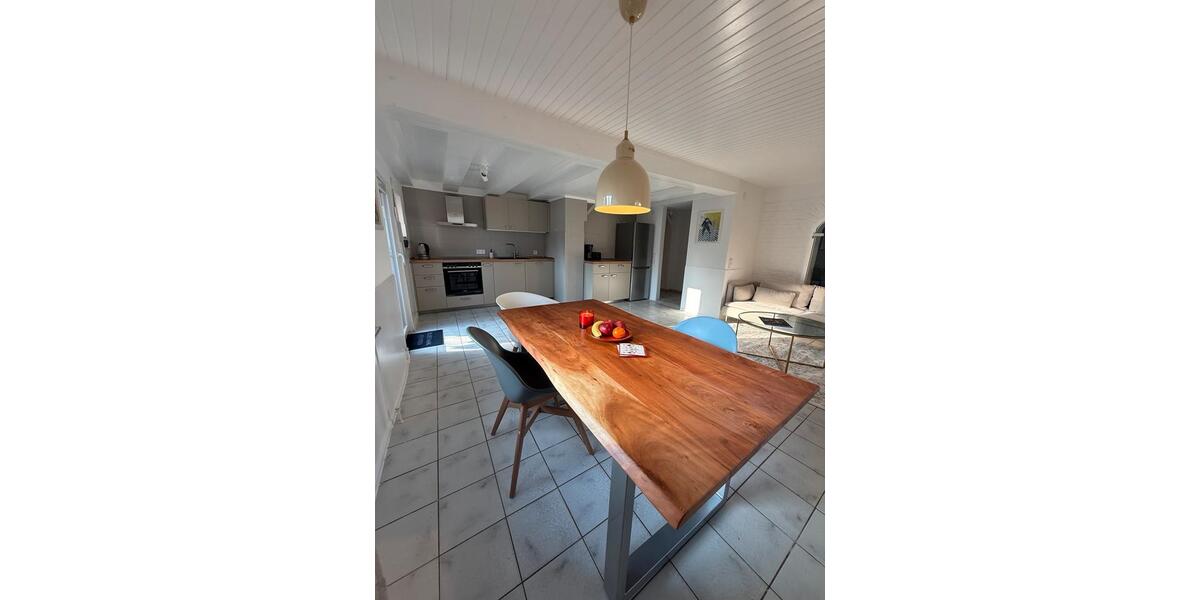 Wohnen auf Zeit Hamburg Langenhorn - 6 Zimmer, 126 m&sup2;, 680&euro; | Angebot:26610182
