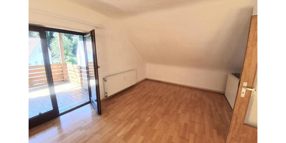 2-ZKB Mietwohnung mit Dachterrasse in ruhiger Lage 